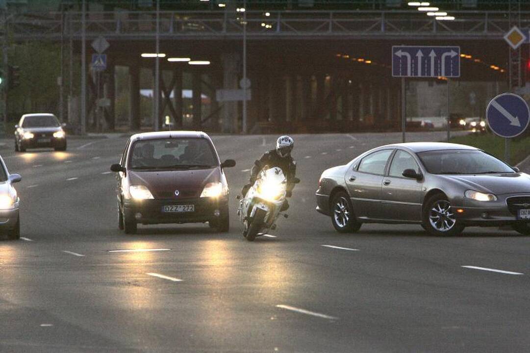 Apmokestins automobilių stovėjimą Karaliaus Mindaugo prospekte?