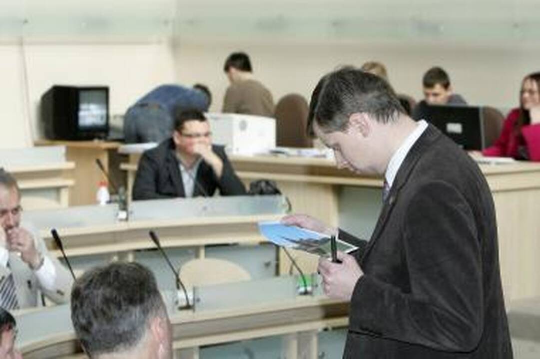 Kauno meras uždirbs 681 litu mažiau