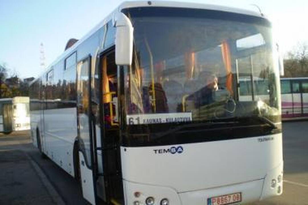 Rajono gyventojai autobusais keliaus brangiau