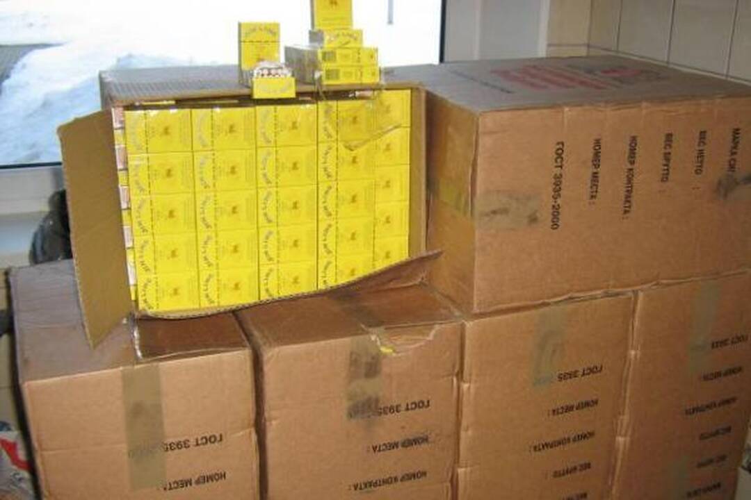 Cigarečių kontrabandininko mašiną pasienyje sustabdė „ežys“