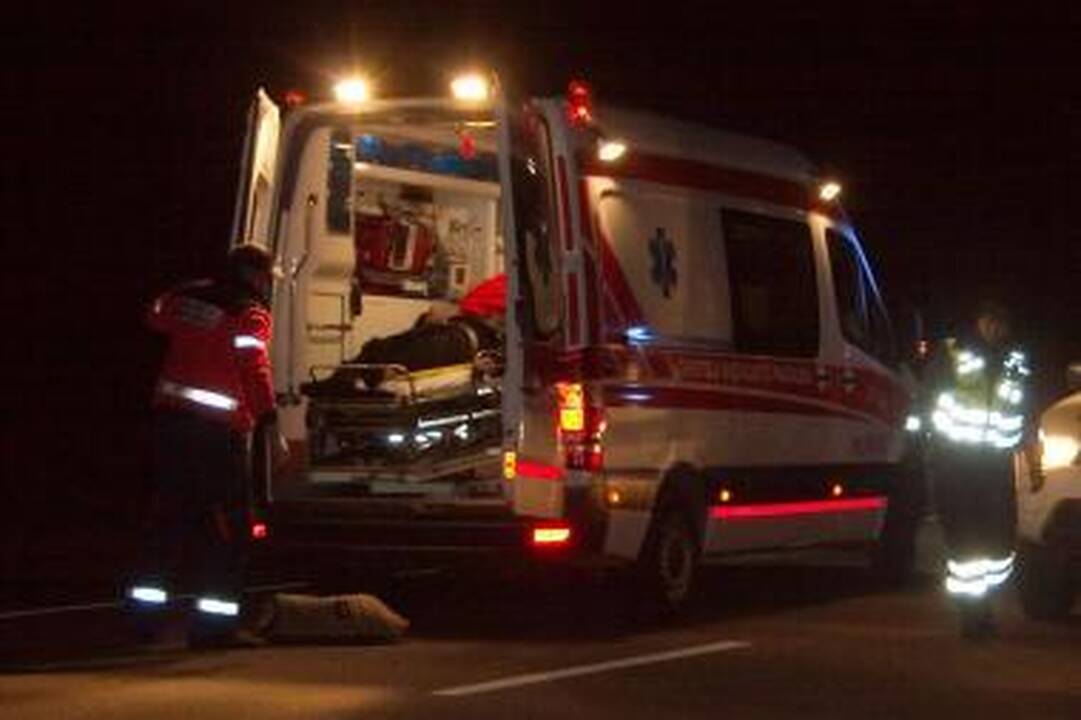 Mašina sužalojo šaligatviu einančią klaipėdiečių šeimyną (papildyta)