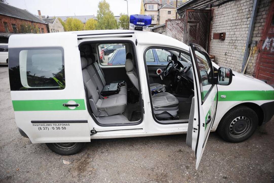 Santakos policijos komisariato tyrėjas automobilį vairavo apgirtęs