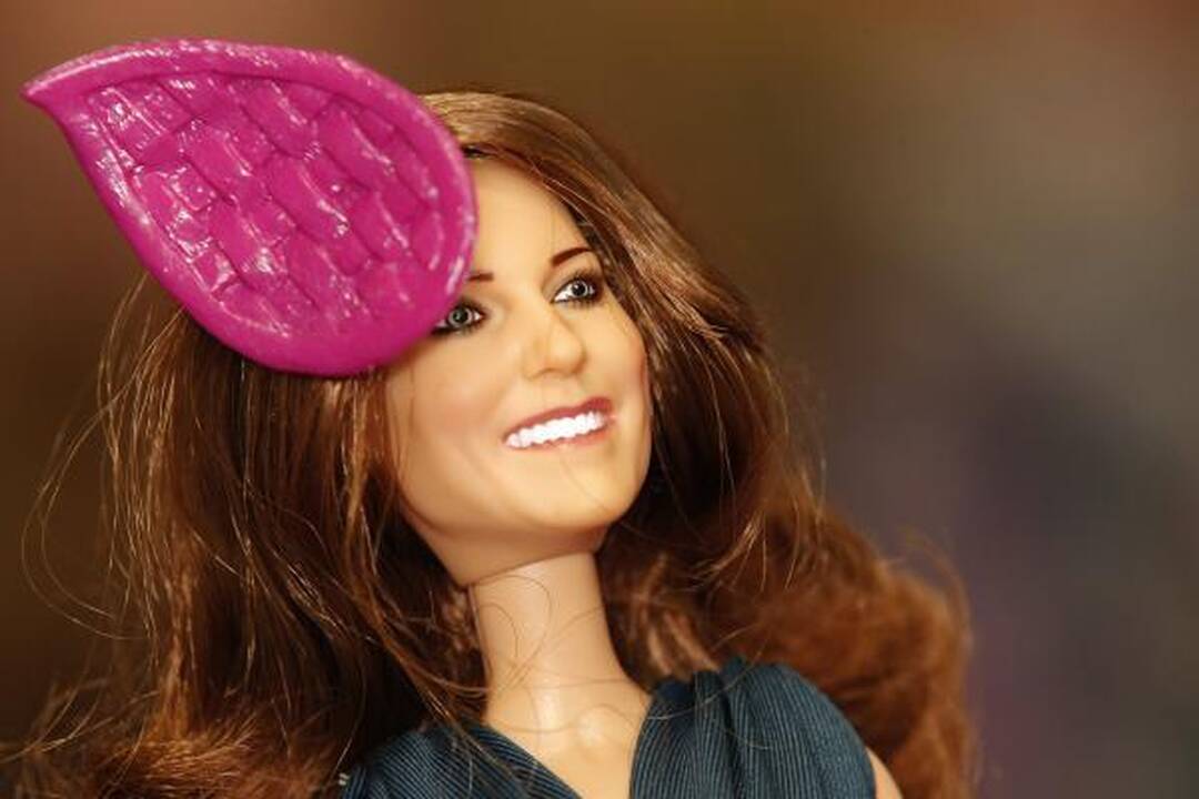 Pagaminta Kate Midlleton lėlė