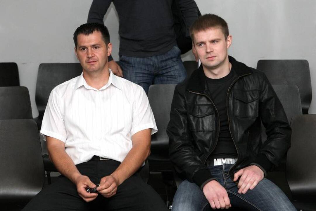 Kleboniškio miške poreles reketavęs policininkas prašo pinigų 