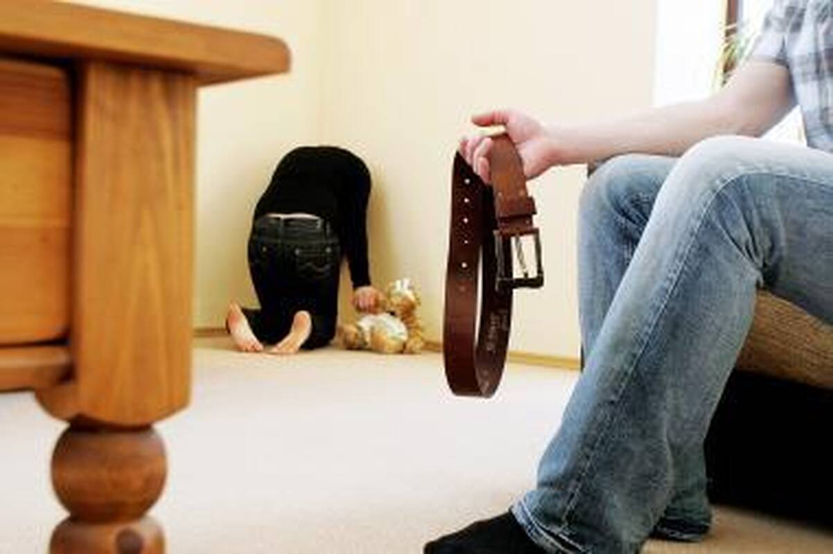 Smurtautojus išgins iš namų?