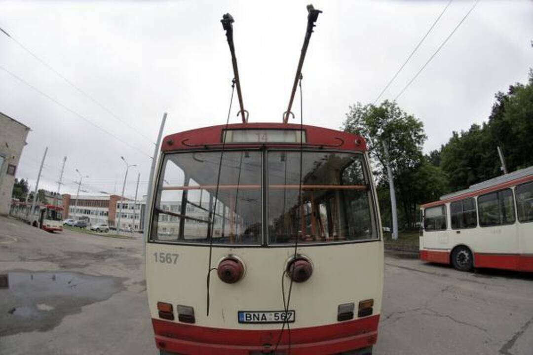 Vicemeras: keleivių laipinimas tik pro priekines duris vilniečiams bus tik į naudą