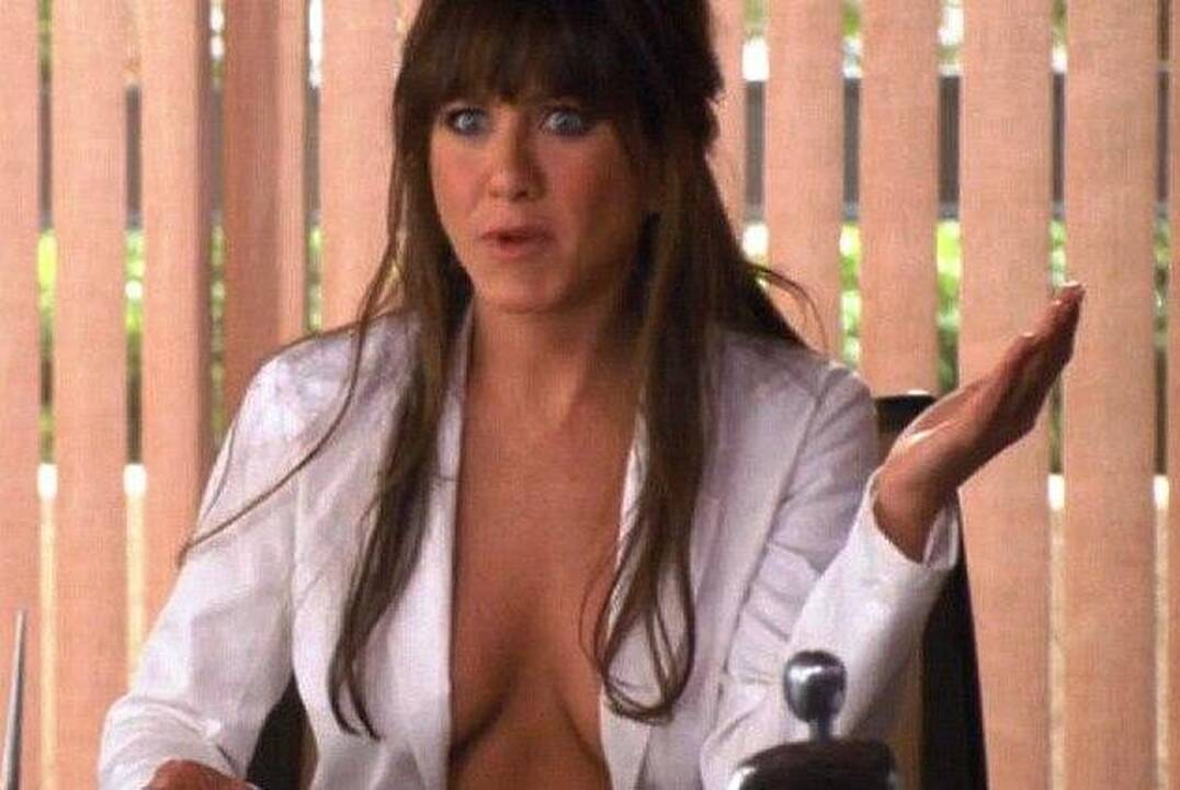 Naujausiame filme J.Aniston – beveik nuoga