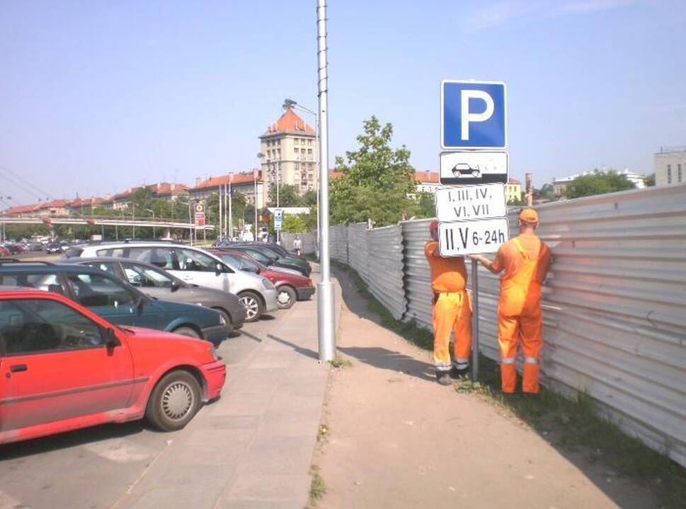 Karaliaus Mindaugo prospekte - automobilių statymo draudimas