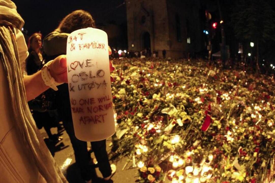 Osle 150 tūkst. žmonių pagerbė kruvinų skerdynių aukų atminimą