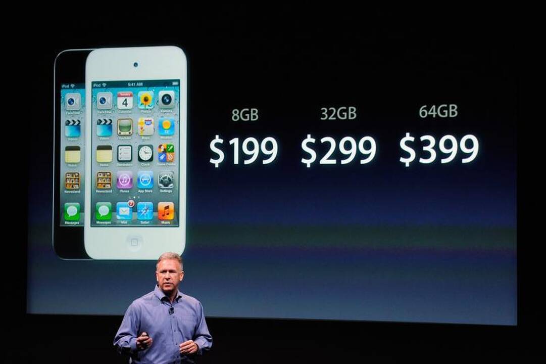 „Apple“ pristatė „iPhone 4S“, „iPhone 5“ dar teks palaukti