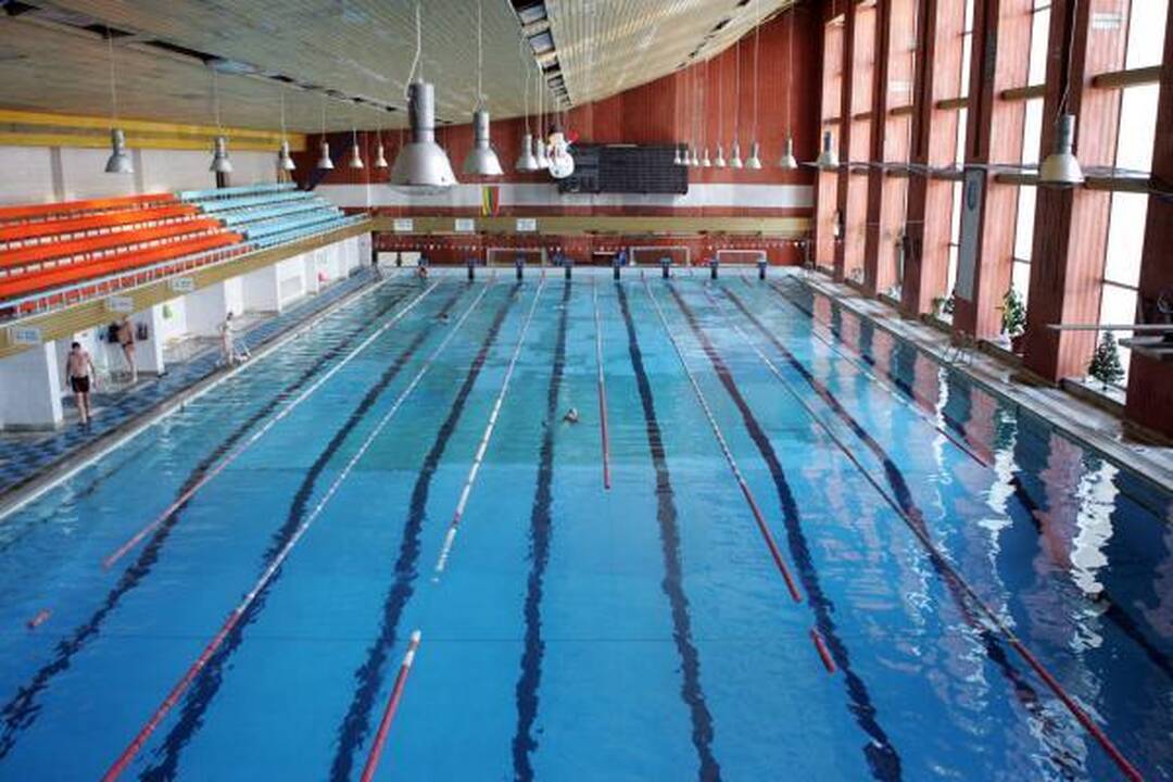 Ekspertai: Vilniaus Lazdynų baseino eksploatuoti negalima