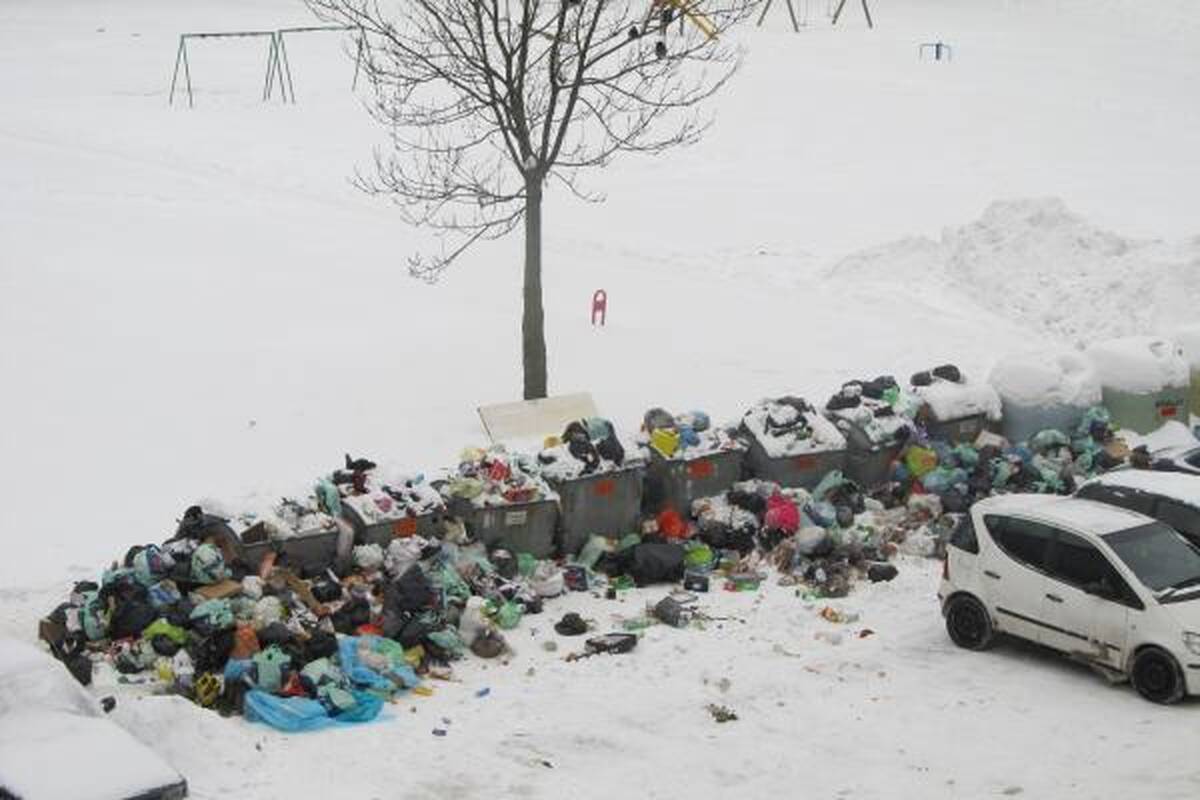 Jei konteinerių vietos nevalytos – vežti šiukšles neprivaloma
