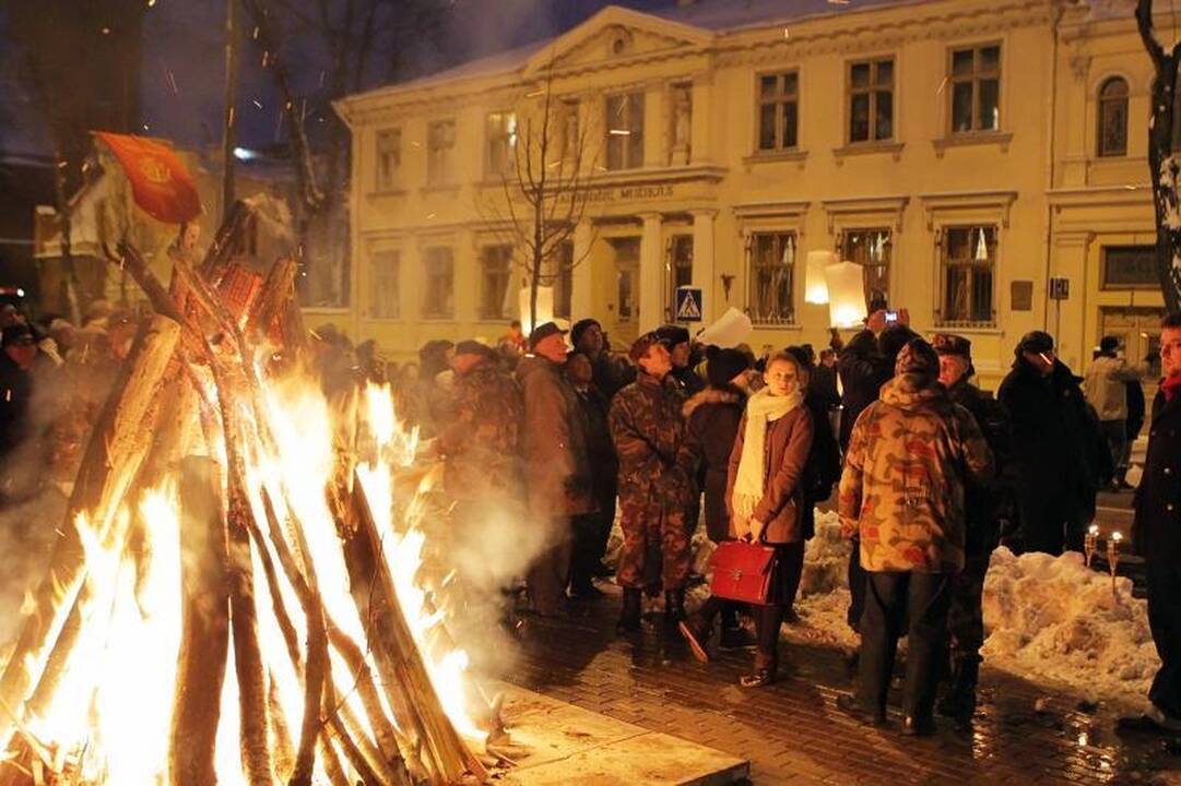 Vasario 16-ąją sostinėje: 16 laužų ir ypatingas koncertas