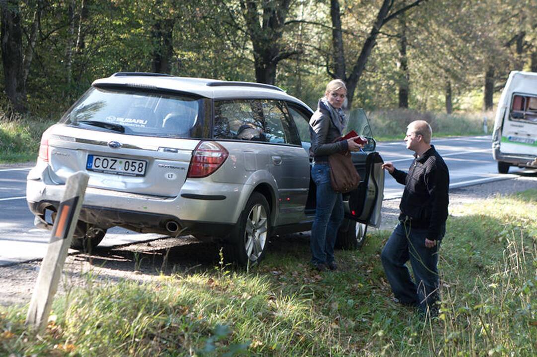 „Subaru“ vairuotoja: važiuoti plentu 40 km/val. greičiu nedraudžiama