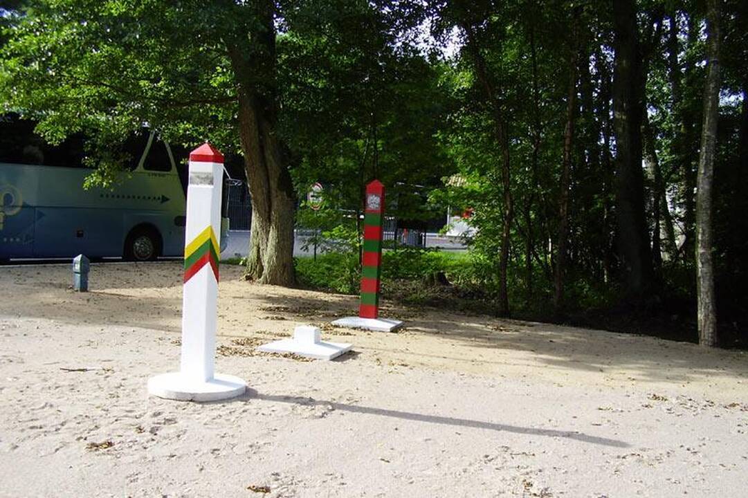 Kuršių Nerijoje - pirmieji Lietuvos ir Rusijos sieną žymintys ženklai