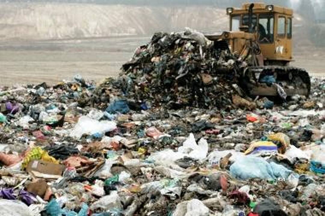 Italijos miestų merai ragina visiškai atsisakyti planų atidaryti naują sąvartyną