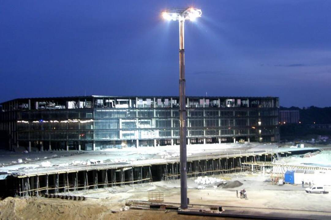 Išbandyti „Žalgirio“ areną apšviesiantys šviestuvai