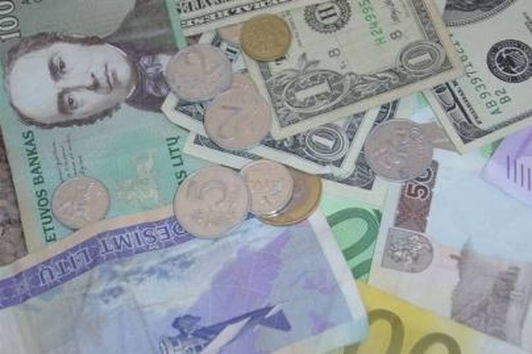 „Regitros" vadovas uždirba 12,5 tūkst. litų