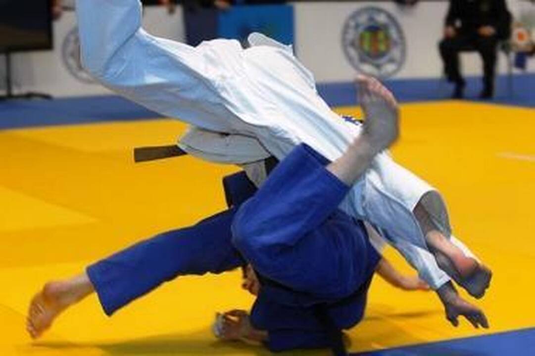 Europos dziudo imtynių čempionate Albertas Techovas pralaimėjo jau pirmąją kovą