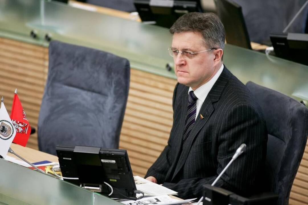 V.Valkiūnas siūlo plėsti VPT steigiant papildomus 205 etatus