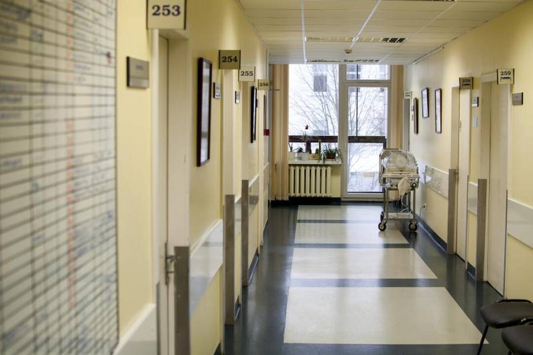 Kaune mirusią gimdyvę persekiojo skaudžios nelaimės