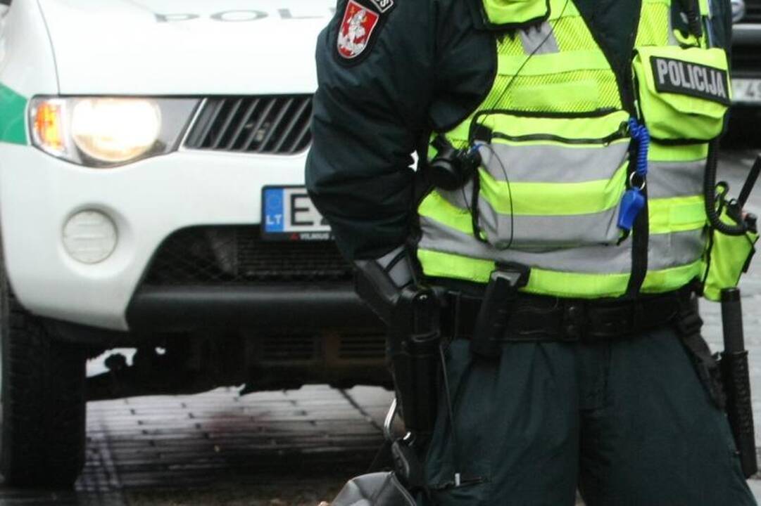 Dėl dvigubos žmogžudystės nuteistas buvęs politikas dingo iš akiračio 