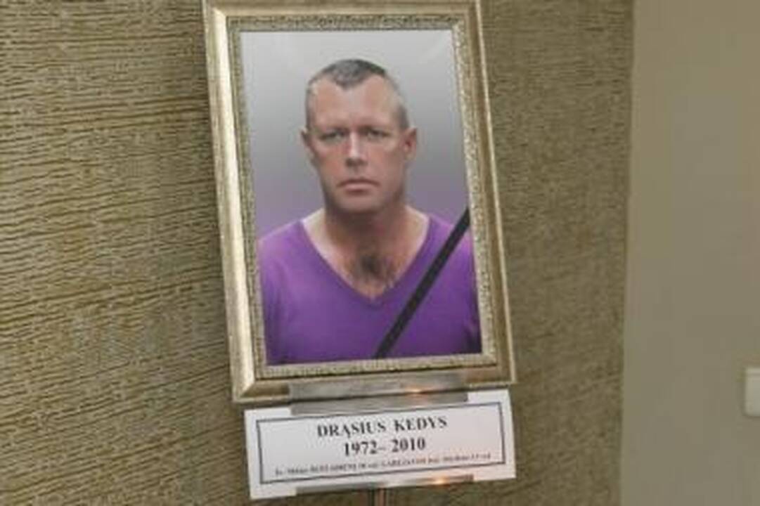 Internete plinta raginimas dalyvauti D.Kedžio laidotuvėse (papildyta)