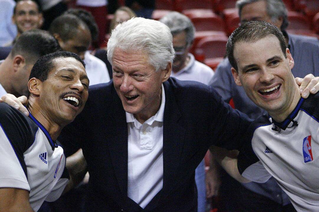 Nobelio taikos premijai siūlomas B.Clintonas, H.Kohlis ir ES