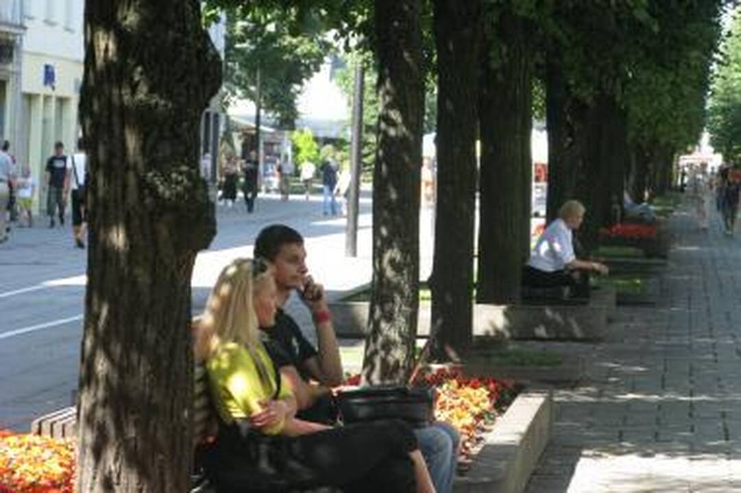 Kauniečiai išlaidavo drabužiams ir degalams, taupė maistui