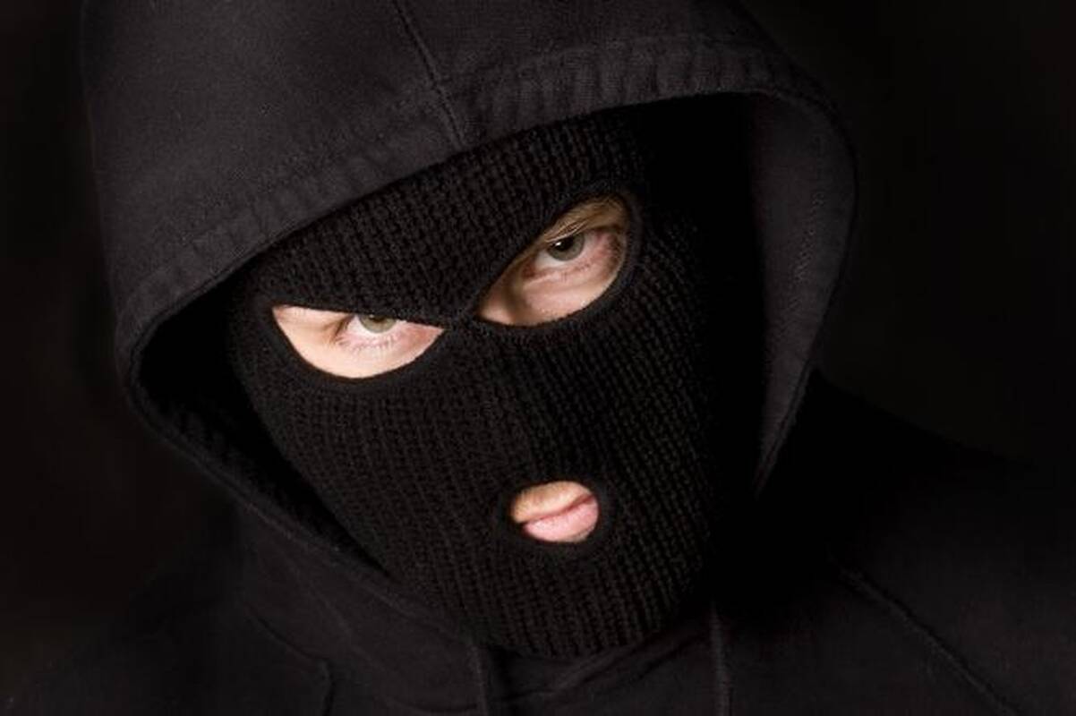 Jurbarko rajone du įsibrovėliai apiplėšė namo šeimininkus