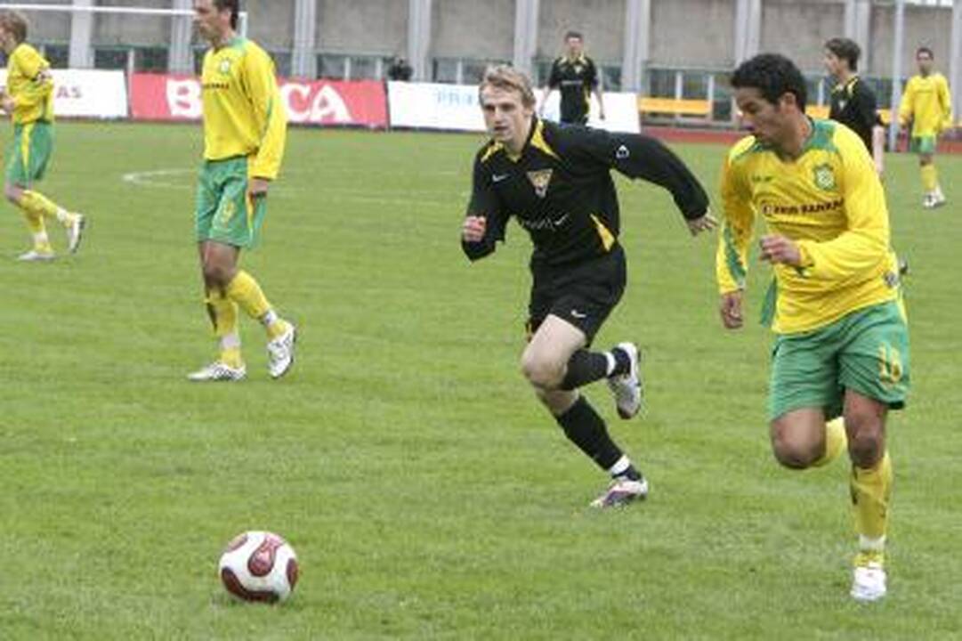 Futbolo rinktinėje N.Radžių keičia T.Papečkys