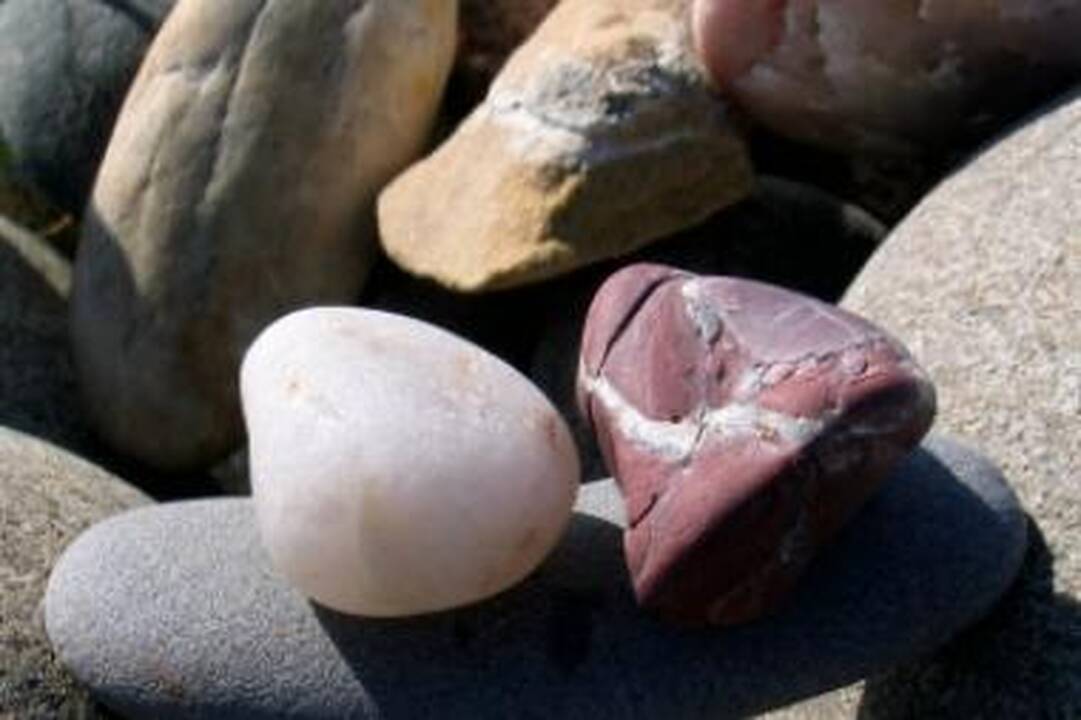 Kaimo bendruomenė mokosi akmentašių meno