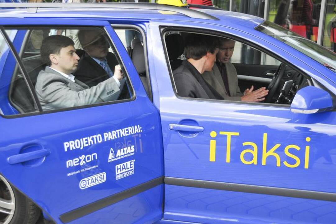 Miesto taksi automobilių nuomos konkurse – du dalyviai