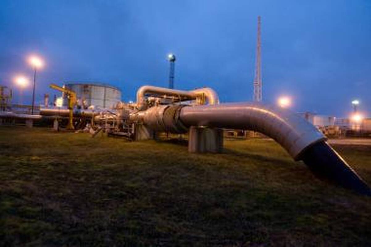 Naftos kainos pakilo aukščiau nei 84 JAV doleriai už barelį