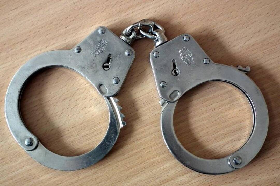Svetimais vardais kreditus ėmęs jaunuolis nubaustas 90 parų arešto