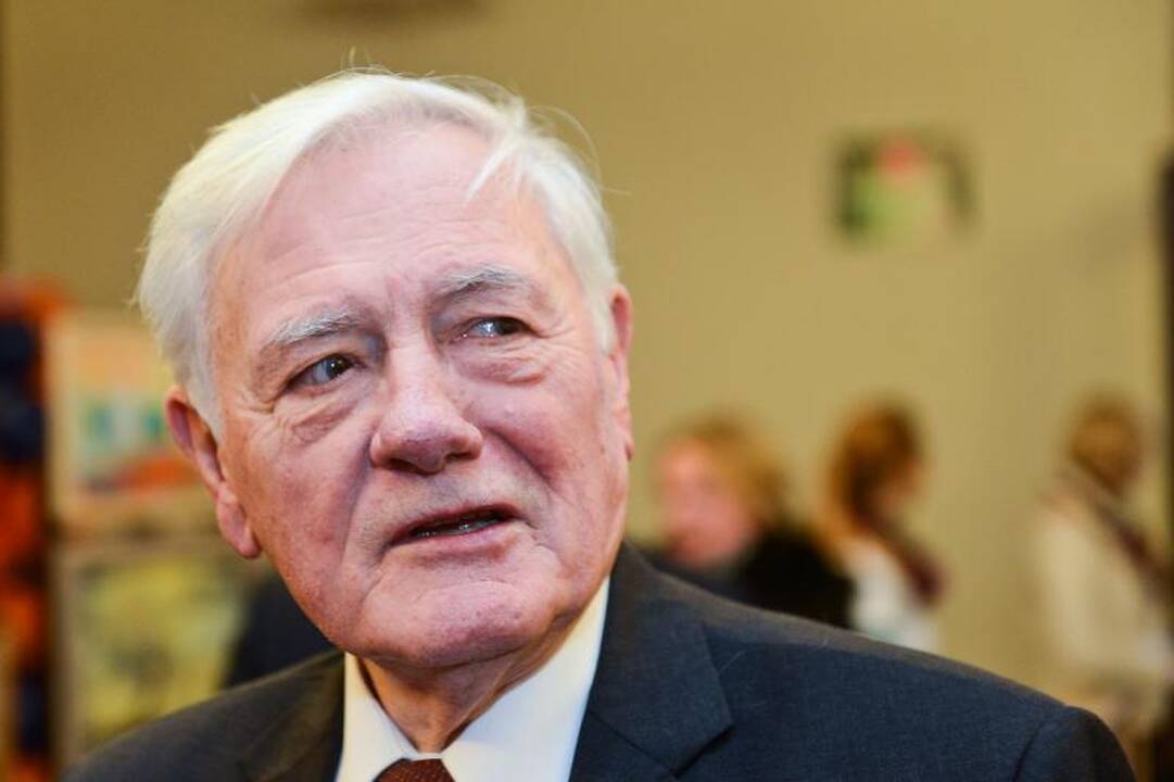 V.Adamkus: Z.Vaišvila savo kalbai galbūt pasirinko ne tą vietą