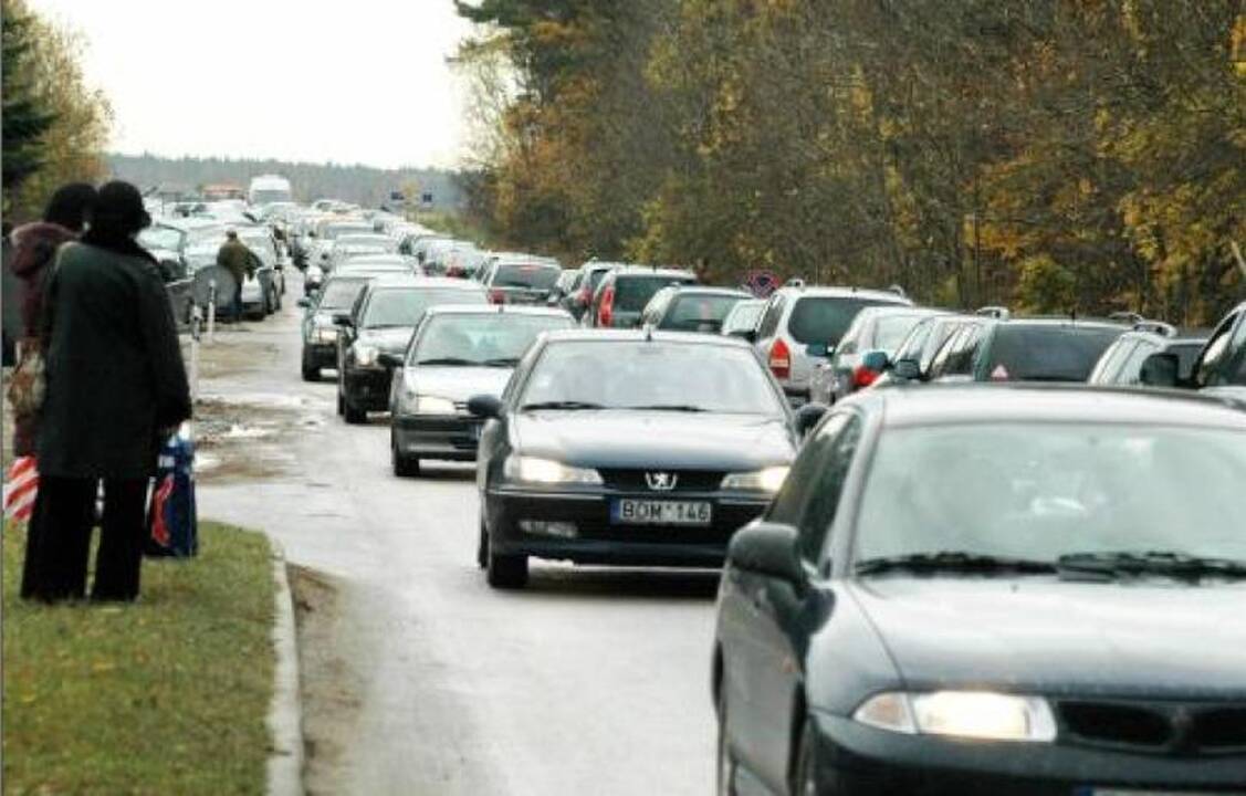 Į kapines per Vėlines veš daugiau autobusų (eismo schemos)