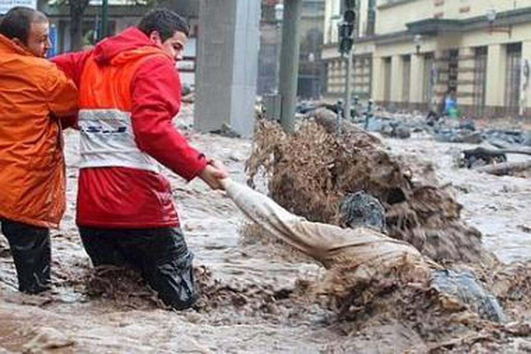 Madeiros saloje audra nusinešė per 40 žmonių gyvybių