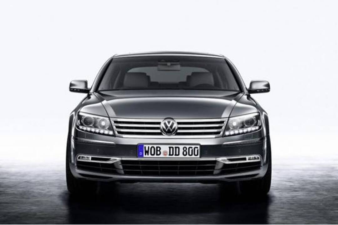 Pekino automobilių paroda: atnaujintas „Volkswagen Phaeton“