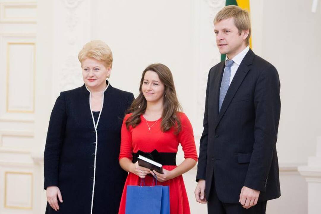 Prezidentė: konstitucijos egzaminas – pilietiškumo mokykla