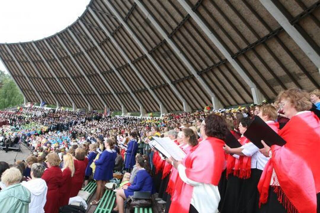 Klaipėdoje šurmuliavo dainų šventė