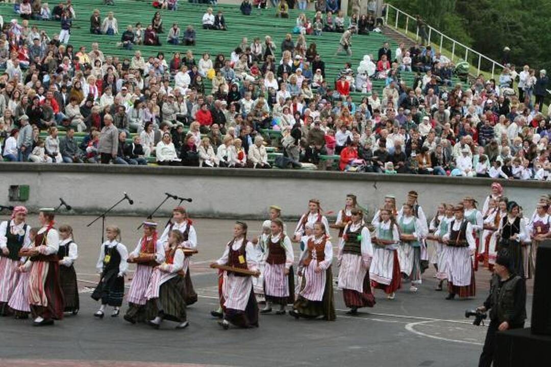 Klaipėdoje šurmuliavo dainų šventė