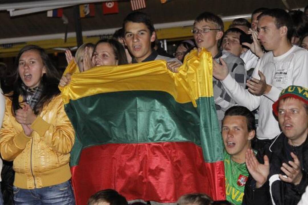 Pusfinalio rungtynes viešose vietose stebės dvigubai daugiau žiūrovų (papildyta)