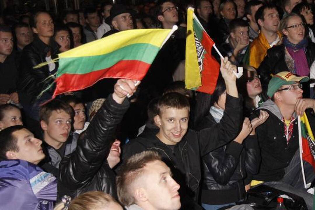 Pusfinalio rungtynes viešose vietose stebės dvigubai daugiau žiūrovų (papildyta)