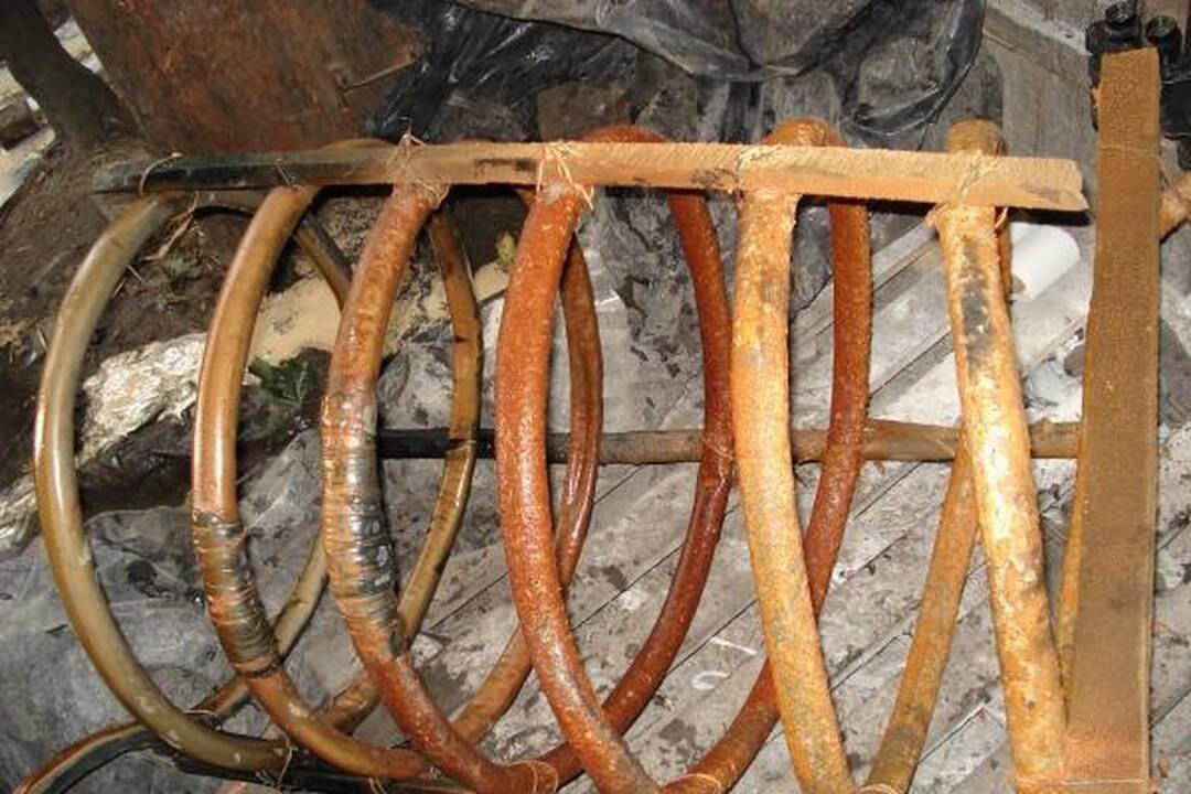 Šilutės r. demaskuotas naminės degtinės fabriklėlis