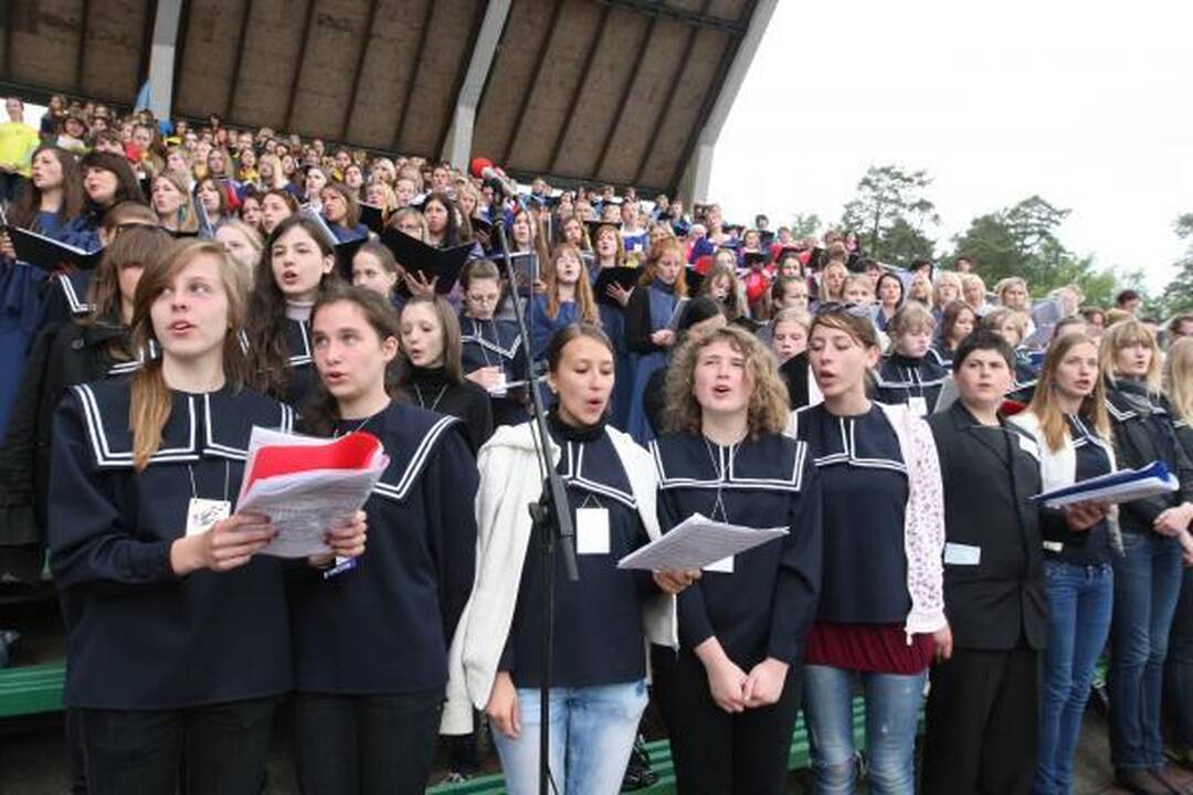 Klaipėdoje šurmuliavo dainų šventė