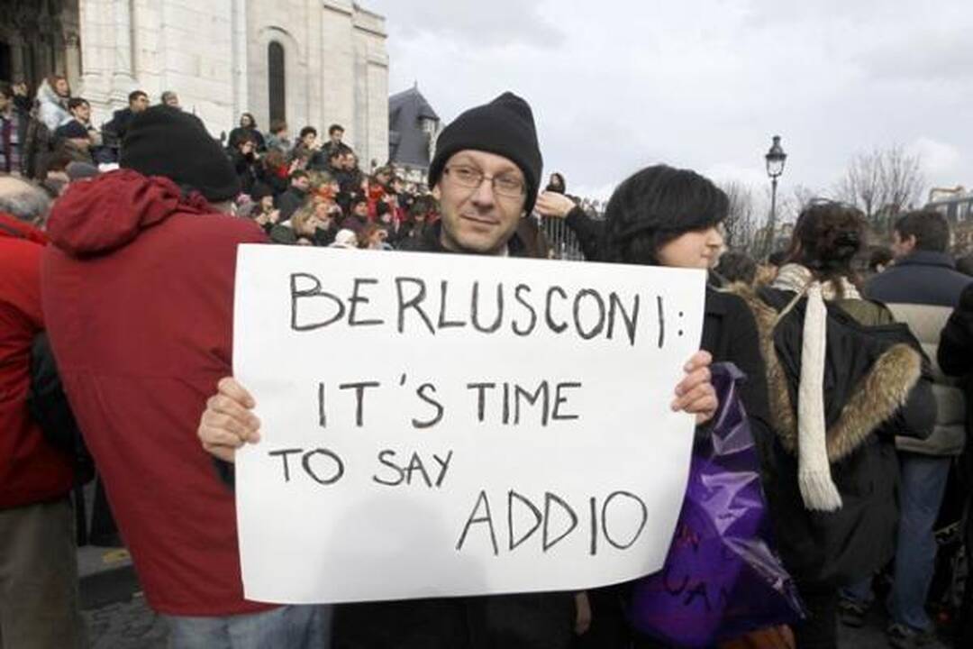 Italės masiškai protestavo prieš S.Berlusconi valdymą