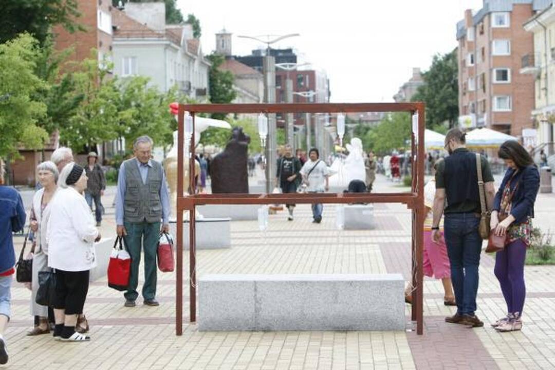 M.Mažvydo alėjoje – originalios skulptūros