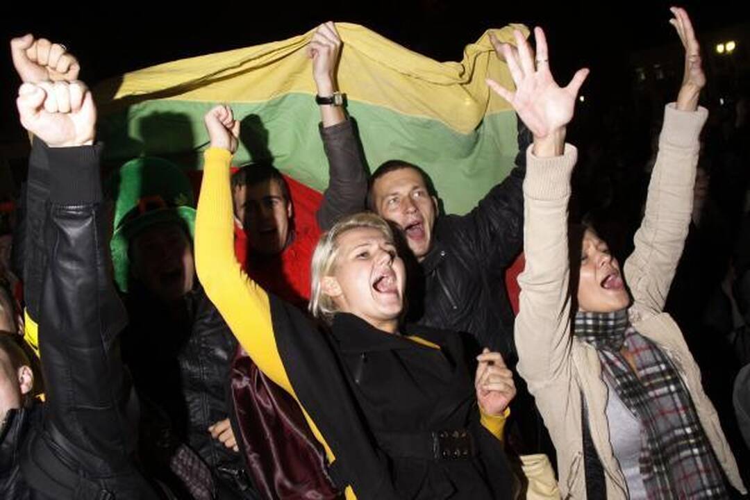 Pusfinalio rungtynes viešose vietose stebės dvigubai daugiau žiūrovų (papildyta)