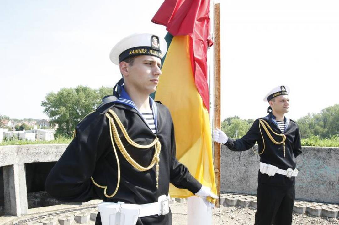 Valstybės dieną piliavietėje į dangų pakilo trispalvė
